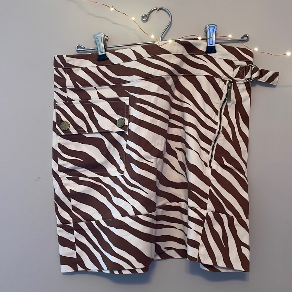 Michael Kors Mini Skirt (size 4)